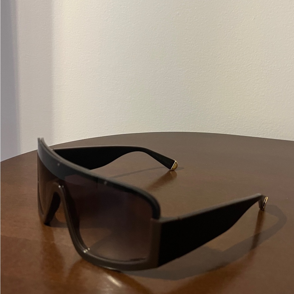 Stella McCartney 2025 runway Brown Sunglasses - Picture 3 of 8